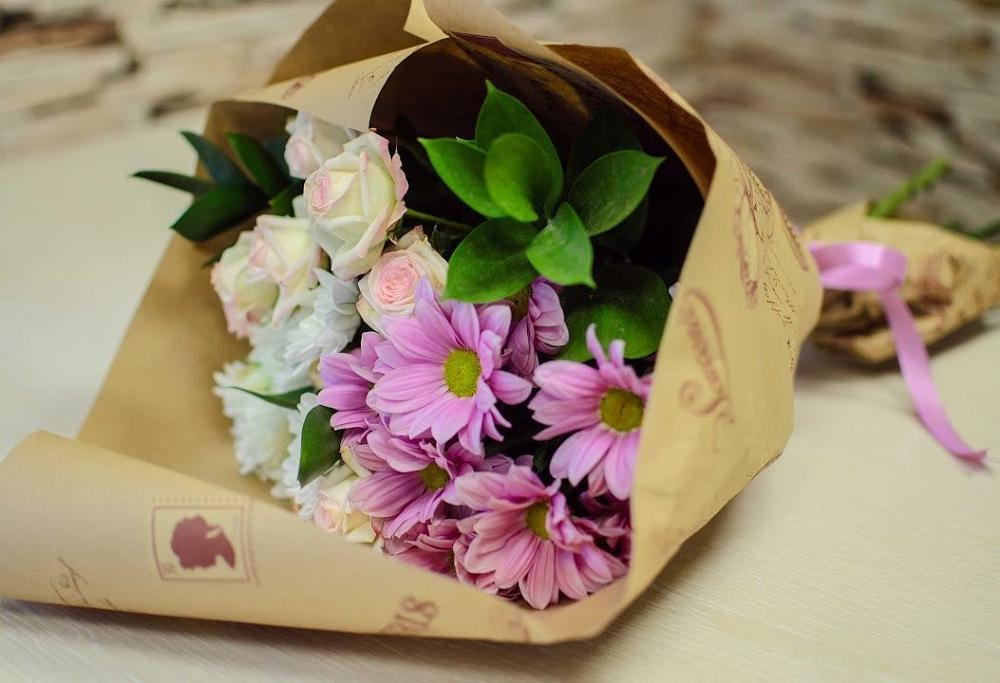 Букет цветов из: Розы и Хризантемы в Новая Заимка