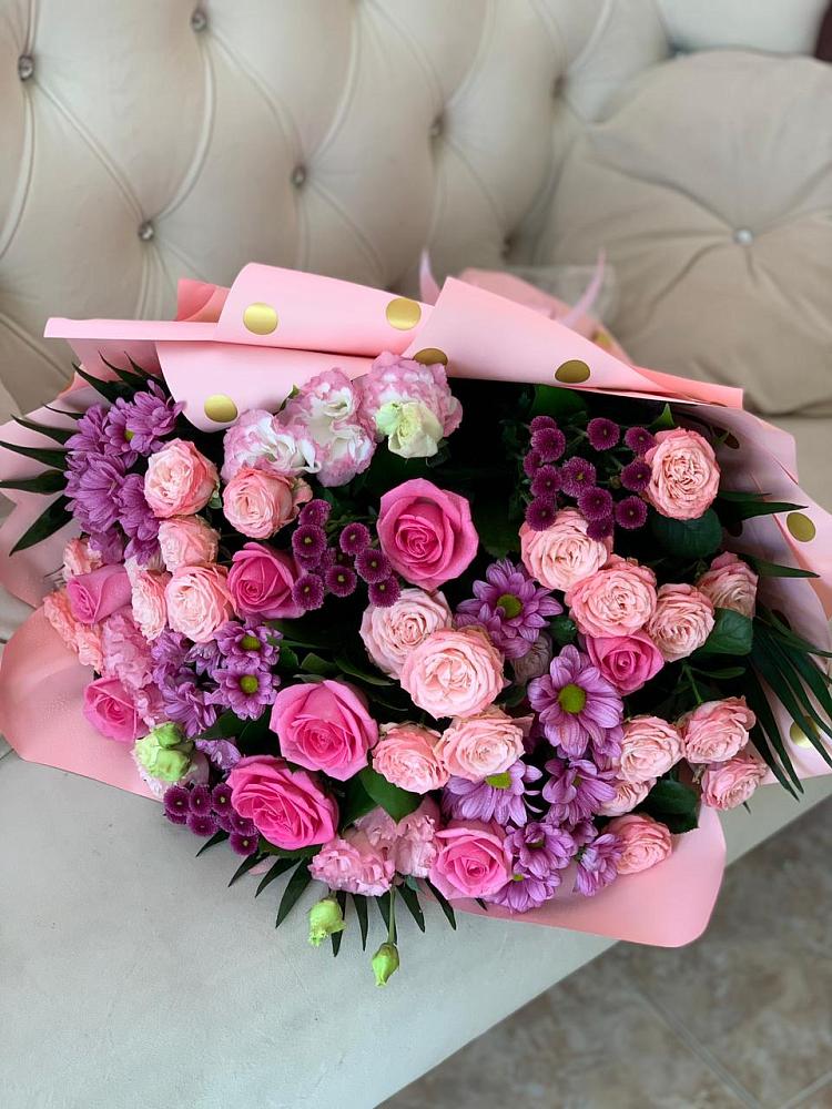 Букет цветов из: Хризантемы, Розы и Лизиантусы в Новая Заимка