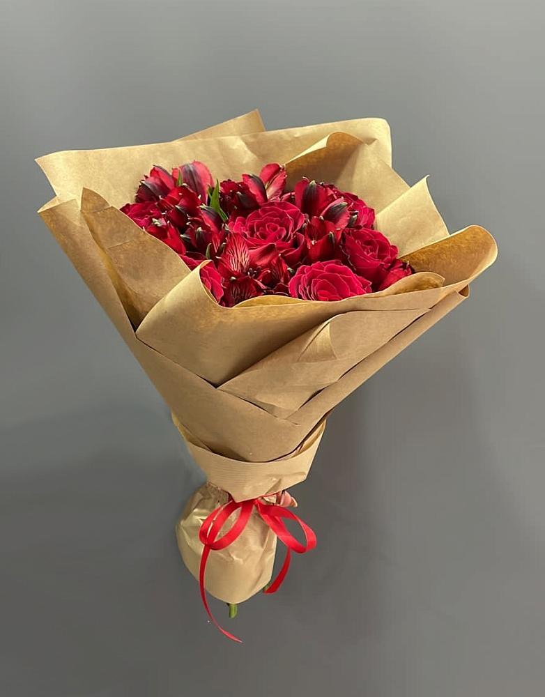 Букет цветов из: Альстромерии и Розы в Новая Заимка