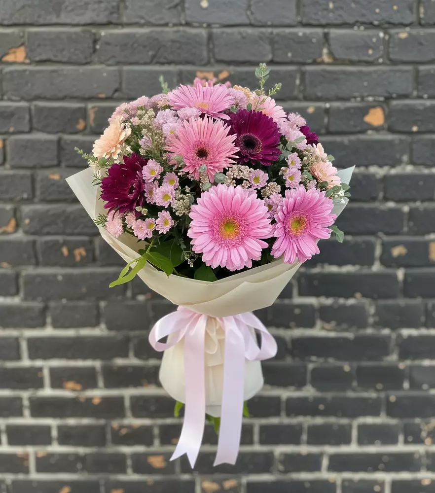 Букет цветов из: Герберы и Хризантемы в Новая Заимка