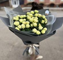 Букет Белые кустовые розы Солинеро в Новая Заимка