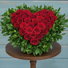 Цветочная композиция из Розы в виде сердца в Новая Заимка