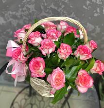 Цветочная композиция из Розы в корзине в Новая Заимка