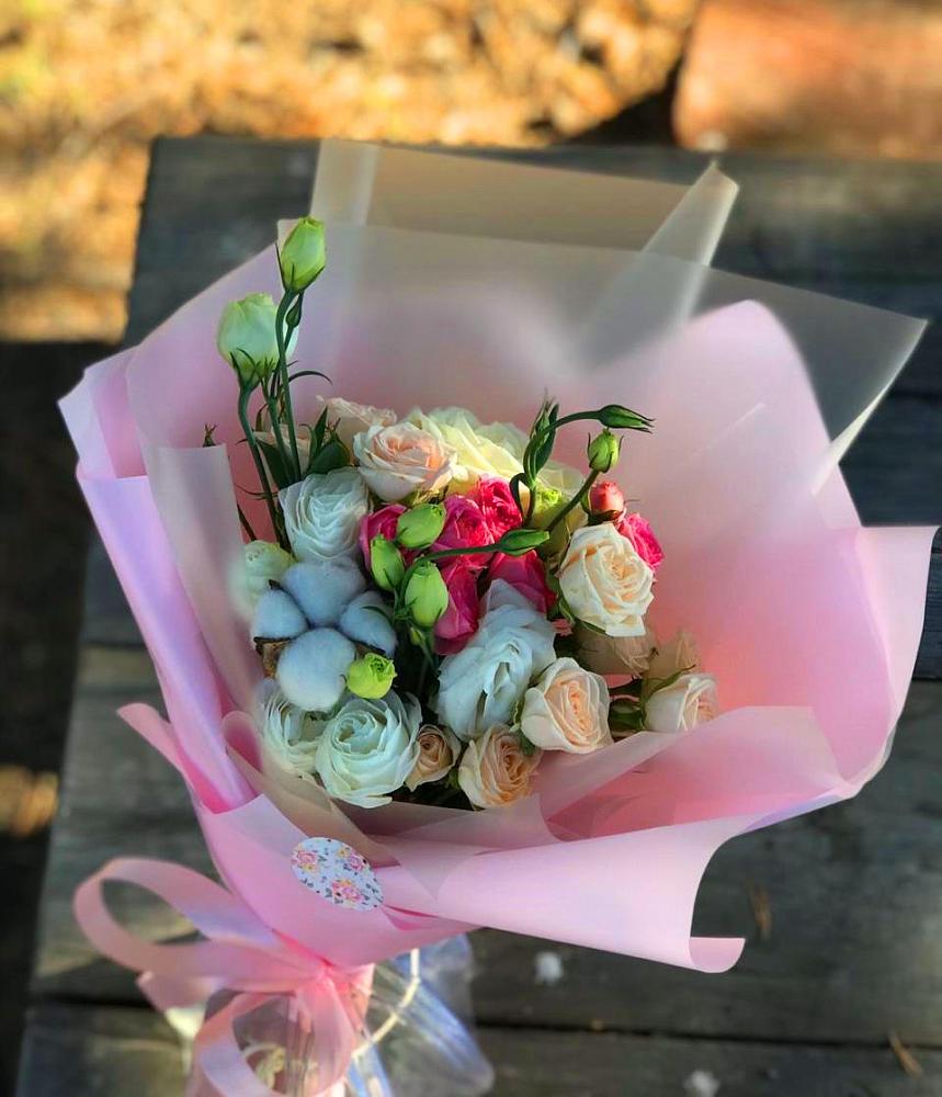 Букет цветов из: Розы и Лизиантусы в Новая Заимка