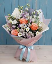Букет цветов из:  Лизиантусы, Розы, Альстромерии и Гипсофила в Новая Заимка