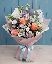 Букет цветов из:  Лизиантусы, Розы, Альстромерии и Гипсофила в Новая Заимка