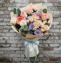 Букет цветов из:  Розы, Лизиантусы и Гвоздики в Новая Заимка